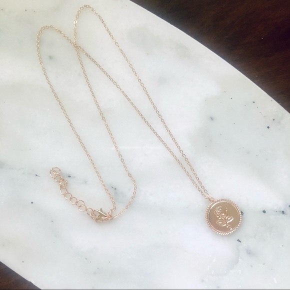 Rose Pendant Gold Necklace - Picture 2 of 3